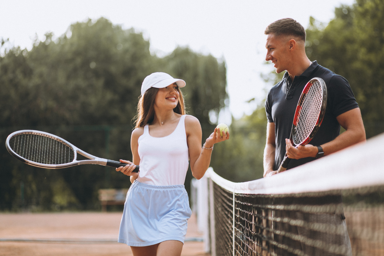 young-couple-playing-tennis-court (2)